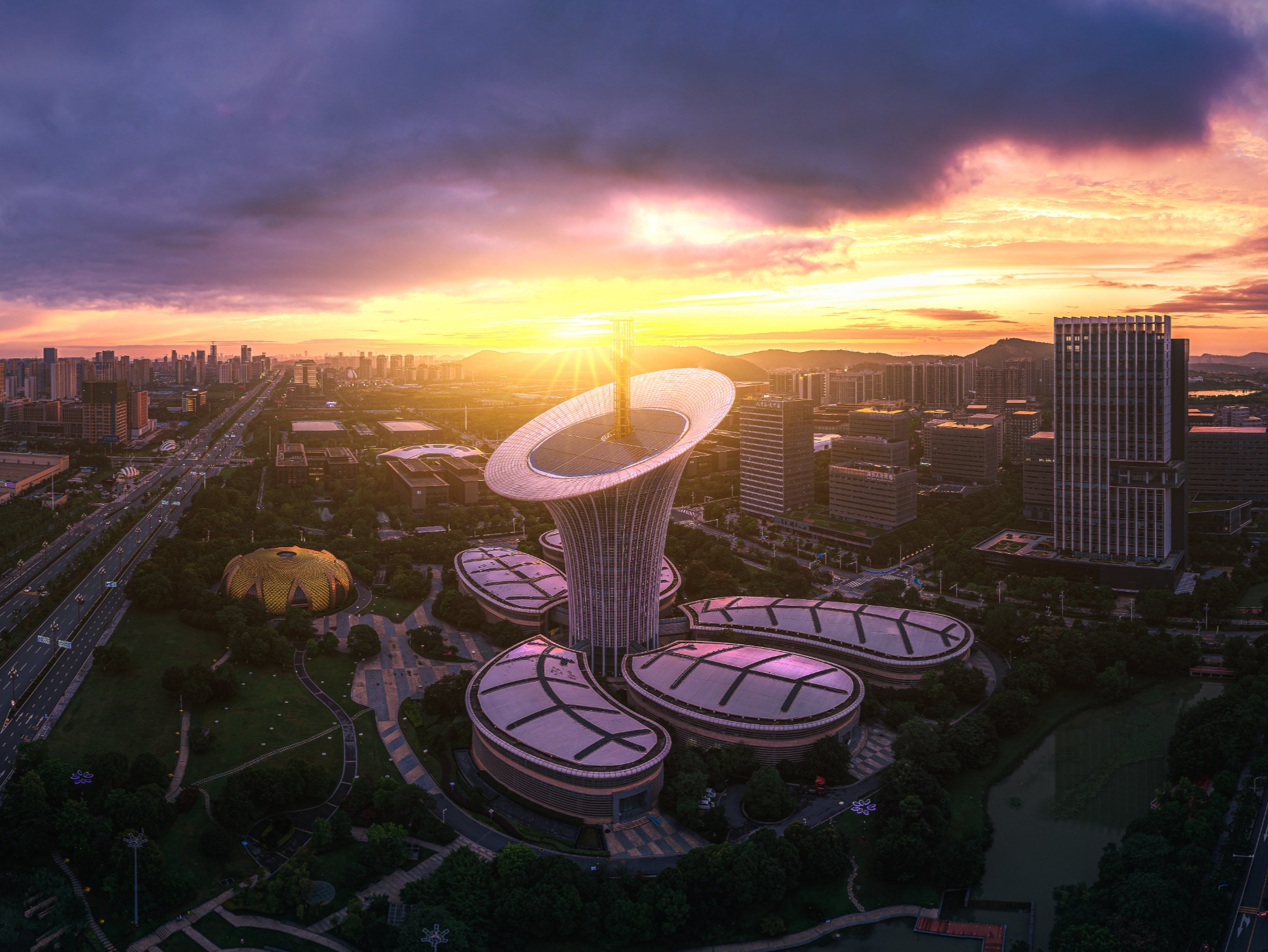 【实干·2024】追光逐“新”强支点 聚才兴业创“荆”彩(图6)