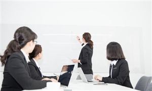 2024年智能汽车产业现状及趋势分析 人工智能将是驱动汽车进化的核心动力(图2)