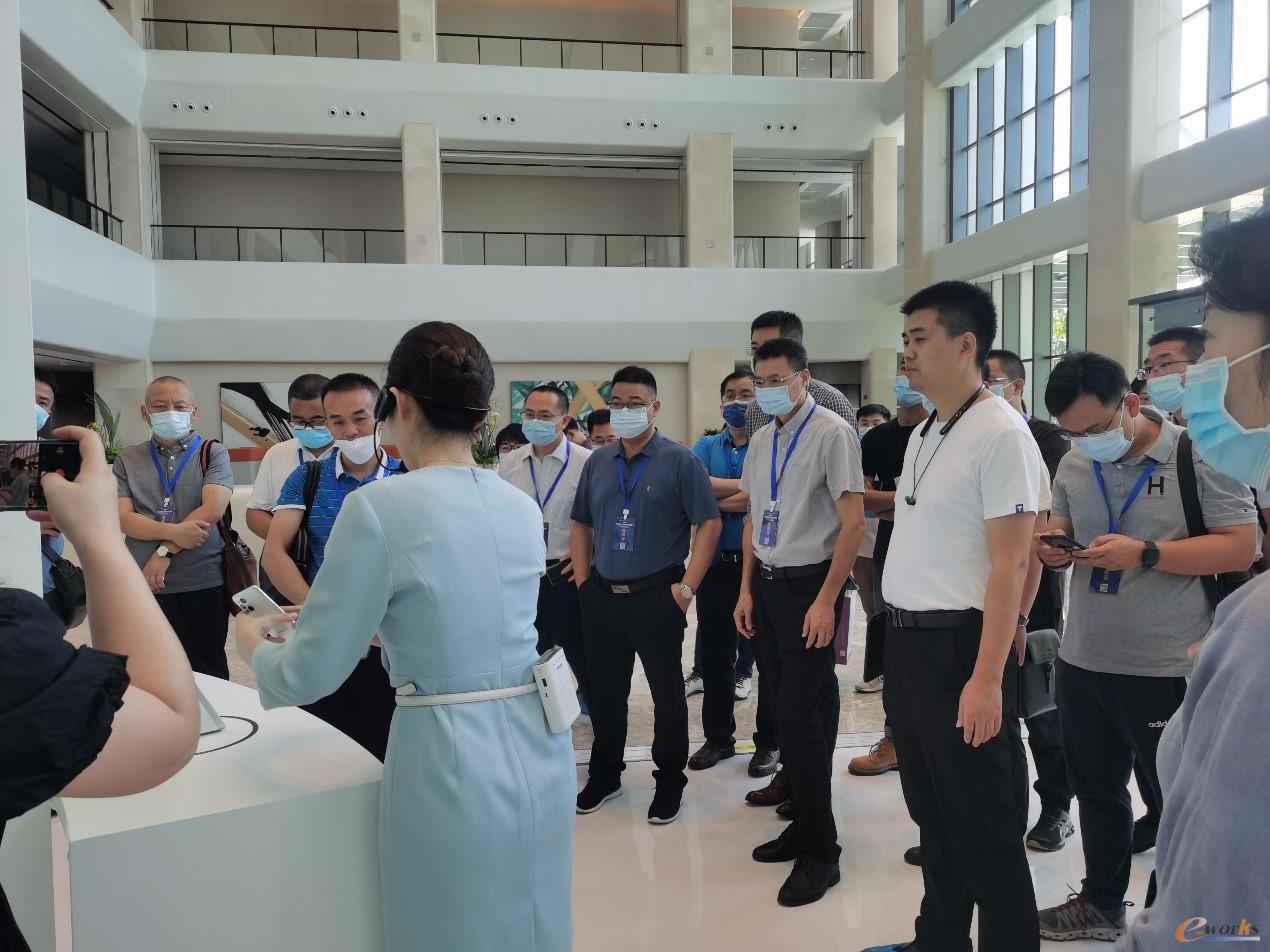 2021中国智能移动终端产业集群调研考察活动·川渝站圆满结束(图2) 2021中国智能移动终端产业集群调研考察活动·川渝站圆满结束(图2)