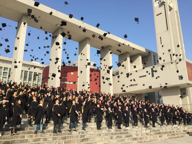 郑州科技学院招生就业处处长汤德钱解读学校2024年招生政策(图5) 郑州科技学院招生就业处处长汤德钱解读学校2024年招生政策(图5)